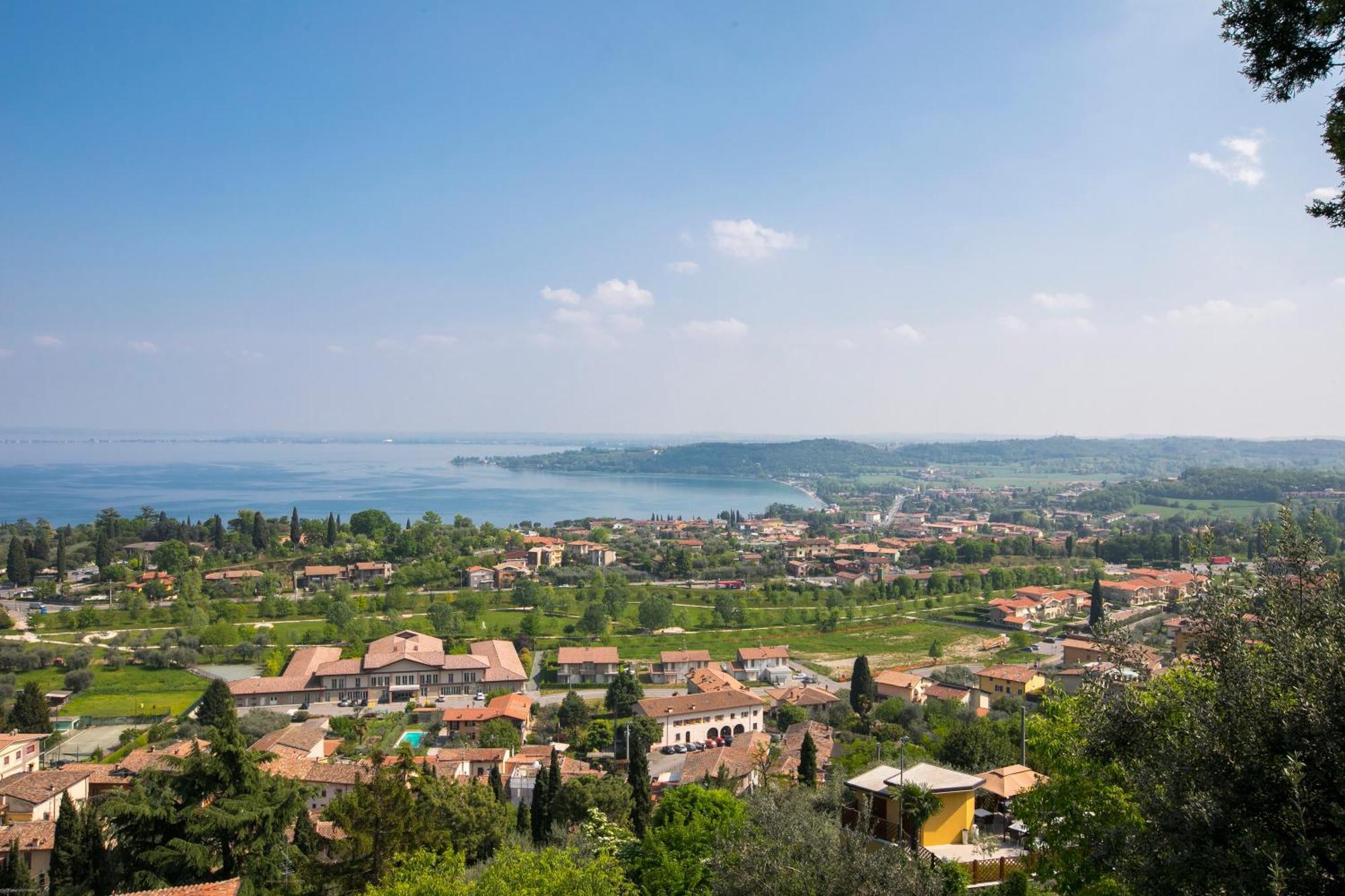 Appartamento Di Tommaso - Happy Rentals Desenzano del Garda Exterior foto